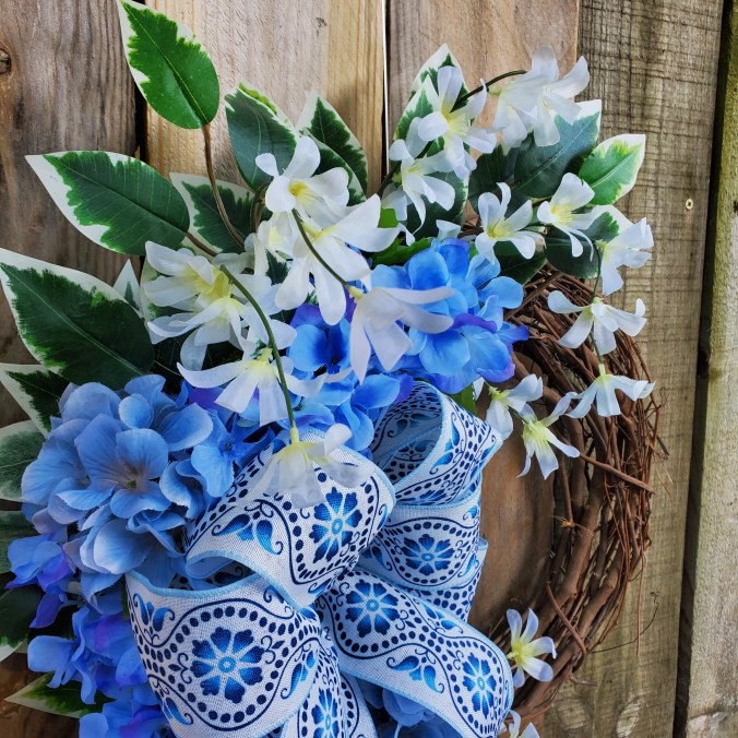 blue hydrangea blue on white bow v2